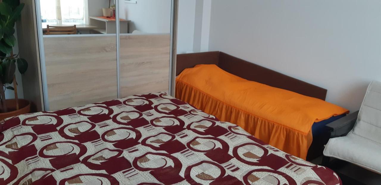 Apartman Yvet Sucany ภายนอก รูปภาพ