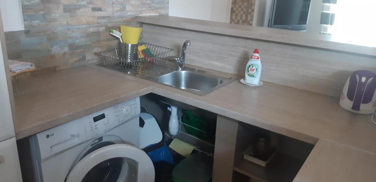 Apartman Yvet Sucany ภายนอก รูปภาพ