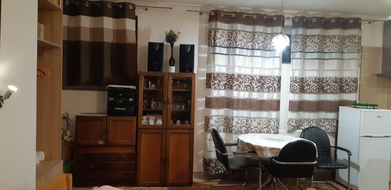 Apartman Yvet Sucany ภายนอก รูปภาพ