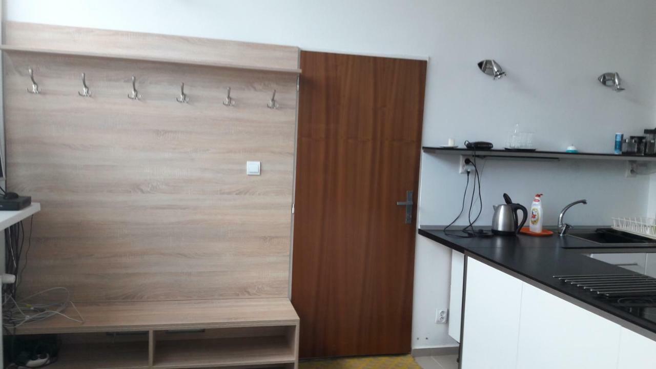 Apartman Yvet Sucany ภายนอก รูปภาพ