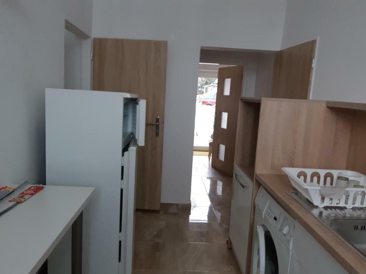 Apartman Yvet Sucany ภายนอก รูปภาพ